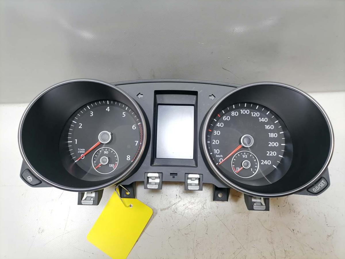 VW Golf 6 original Kombiinstrument Tacho 1,4 59kw* CGGA* 5G Schalter Bj.2009
